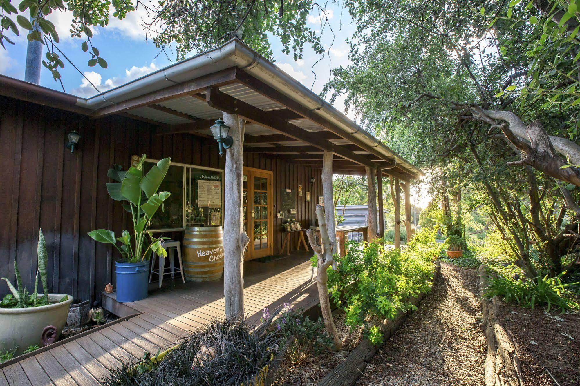 Wisteria Cottage Wyberba Exterior foto